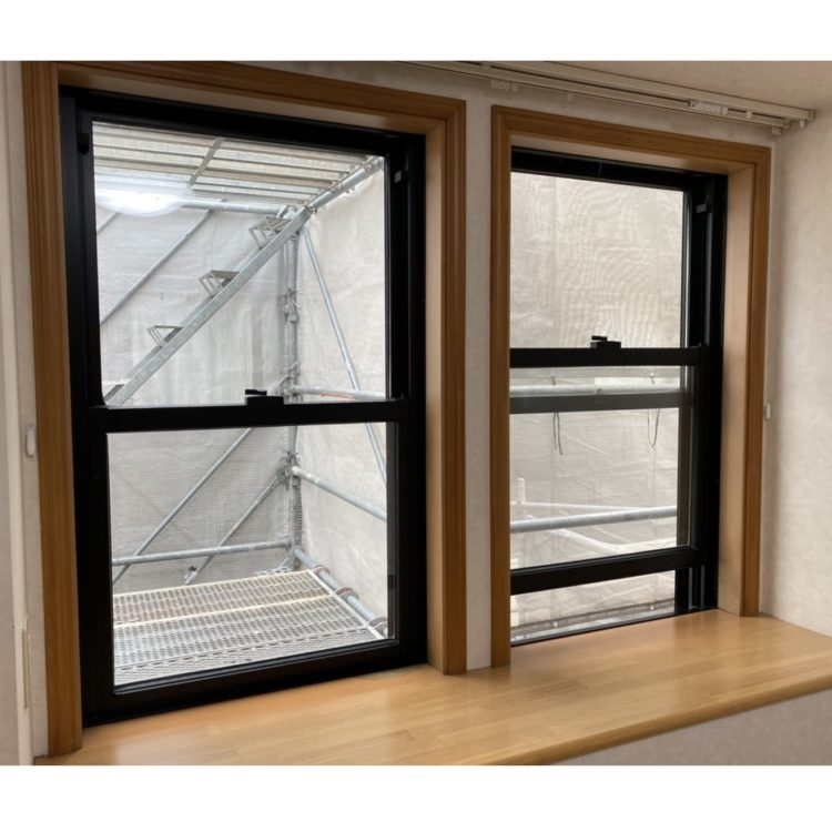 上げ下げ窓の隙間風がひどいので、違う窓に変更したい 窓工房テラムラ